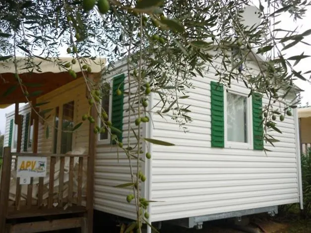 Campsite Parc Residentiel La Listra - Maeva Belgodere (Corsica)